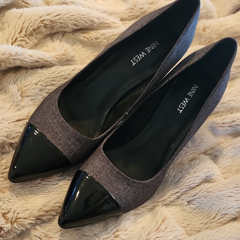 Nine West Black Tip Grey Heels, Size 9.5, 4" Heel
